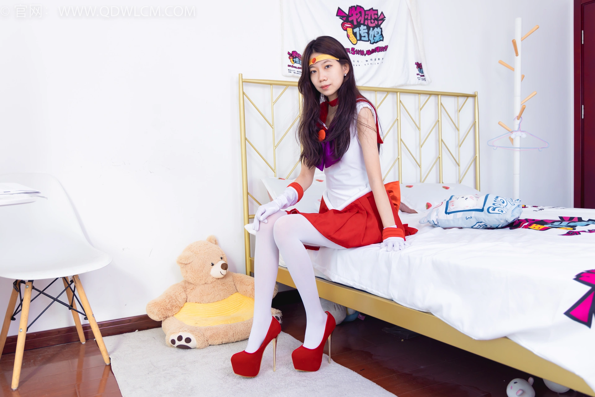 物恋传媒 NO.1445 纤纤-美少女战士 3